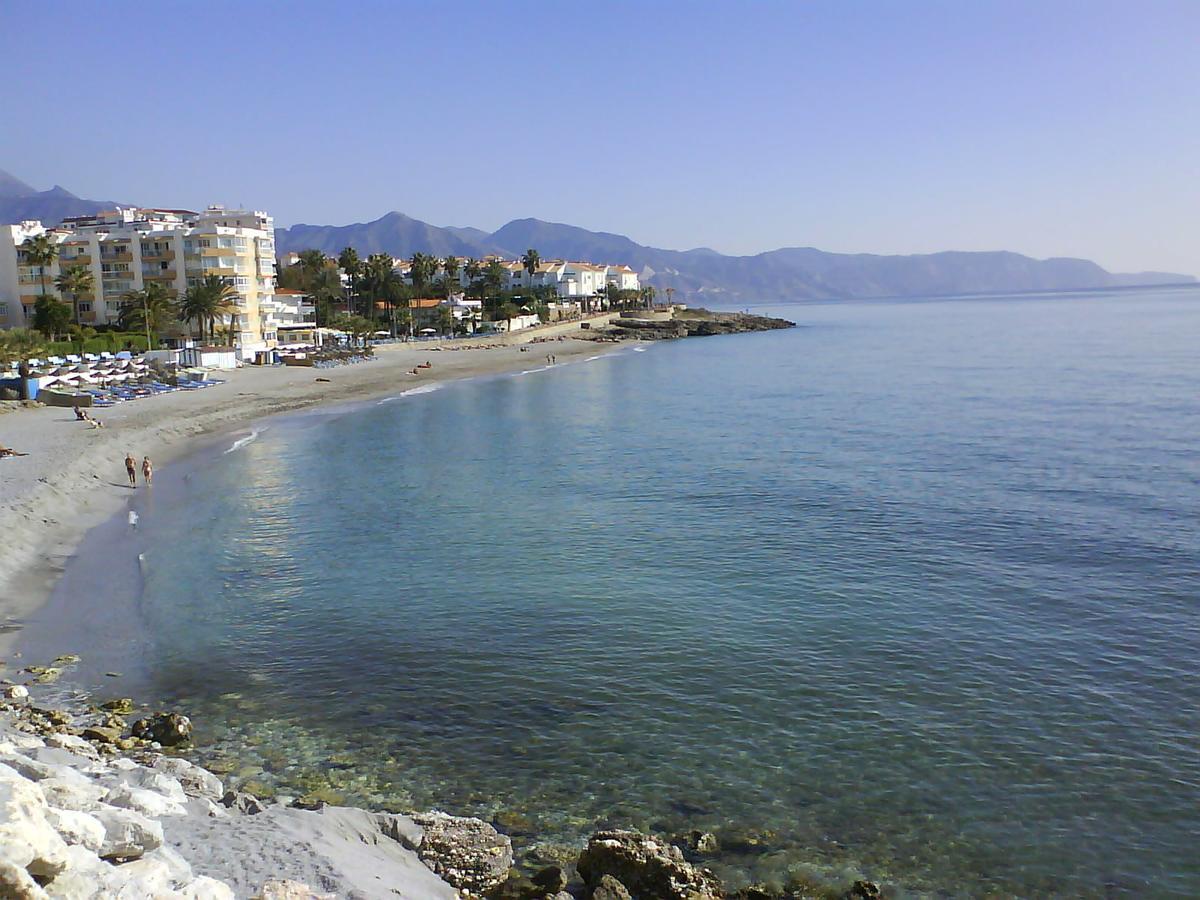 Apartamentos Lual Torrecilla Nerja Exteriör bild